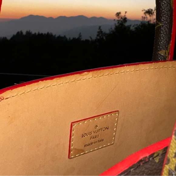 Louis Vuitton x Louboutin: Iconoclast LV Spiked Celebrity Tote Bag (300 made) - Picture 15 of 17